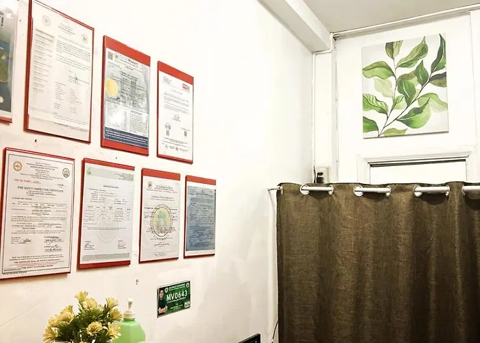 Makati Avenue 酒店 2*