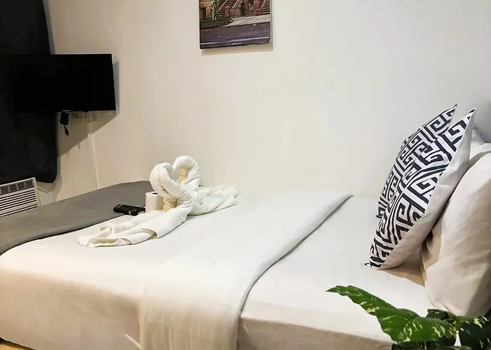 Makati Avenue 2*